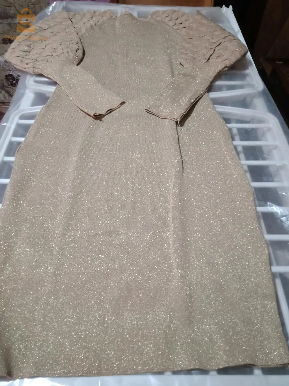 فساتين اعراس واحذية وعطور