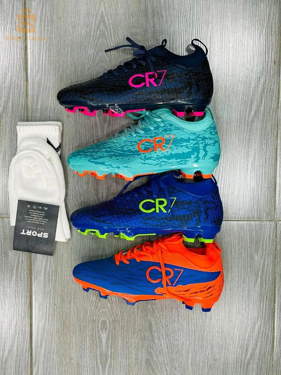 CR7 crampons Nv model sports shoes, black and blue color, not available