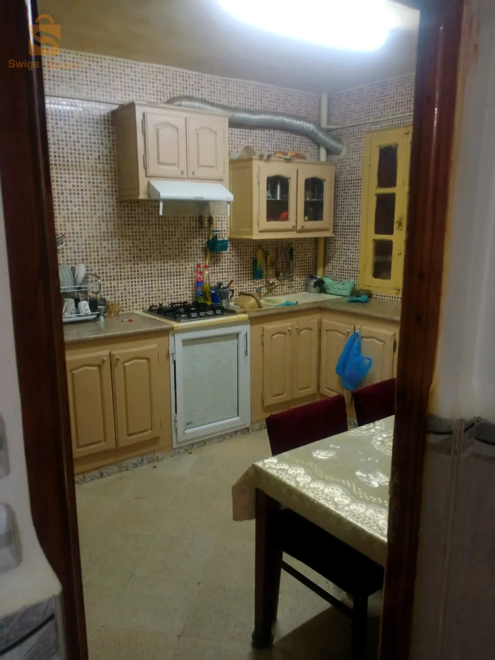 سكن في الطابق الارضي
المدخل فردي