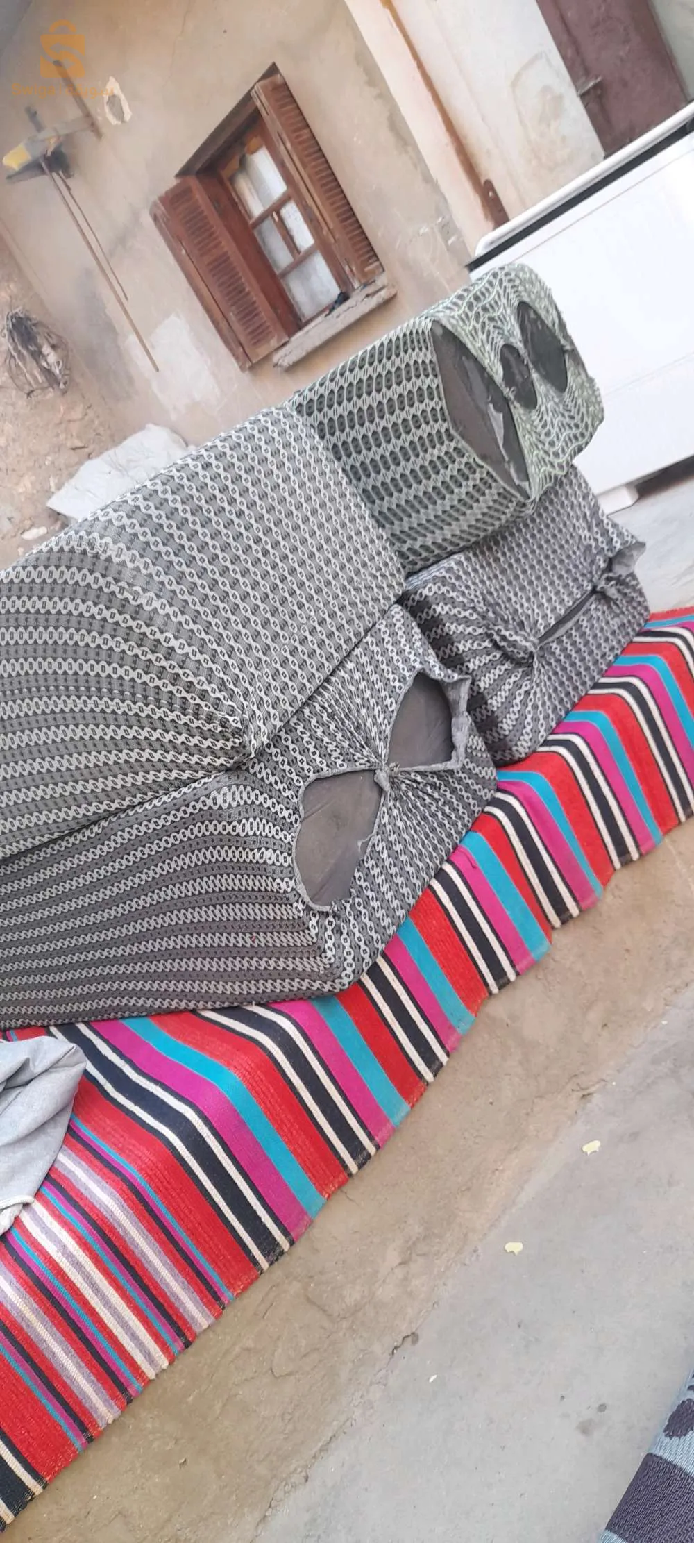 مطارح و تفريشات وطابيات