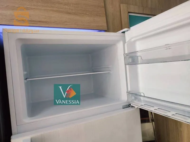 ثلاجة من نوع اريس