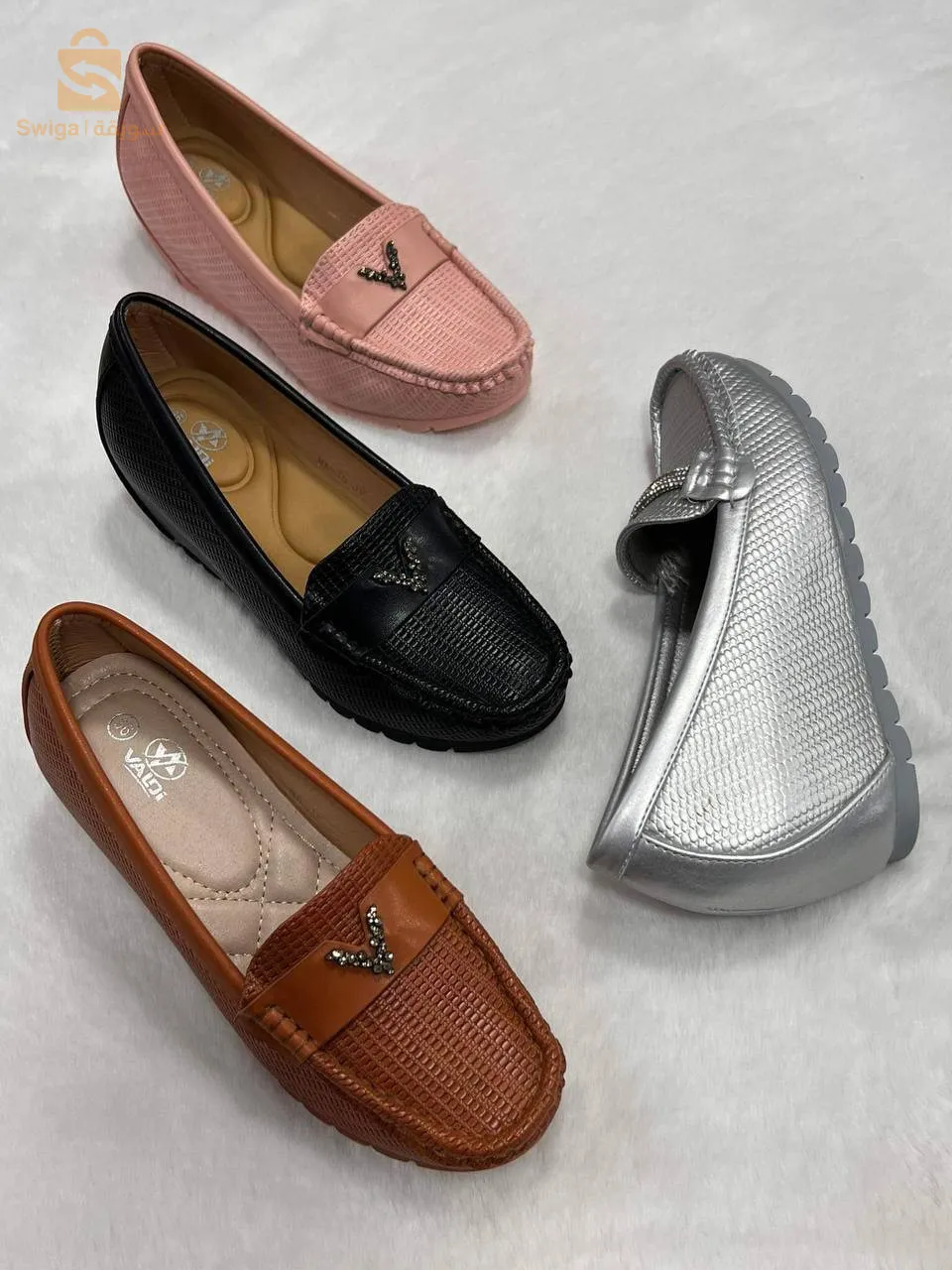 افييييير 😍😍 ما تراطيش حذاء بنوعية رائعة اطلب بسرعة