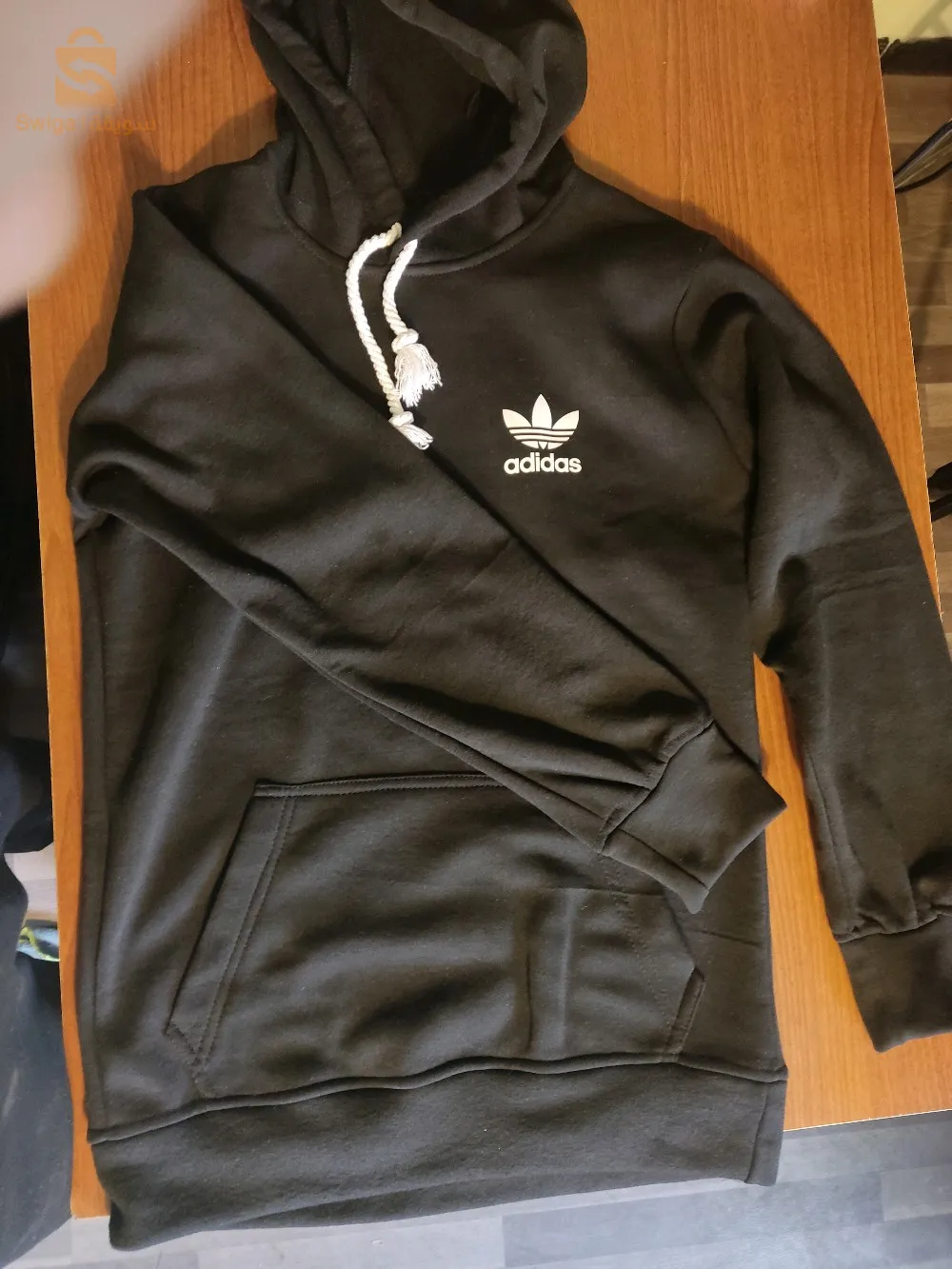 hoodie's et ensemble la Coste Nike Adidas Louis Vuitton Prada
تريكوات كاليتي واعرة تلبس وحدك