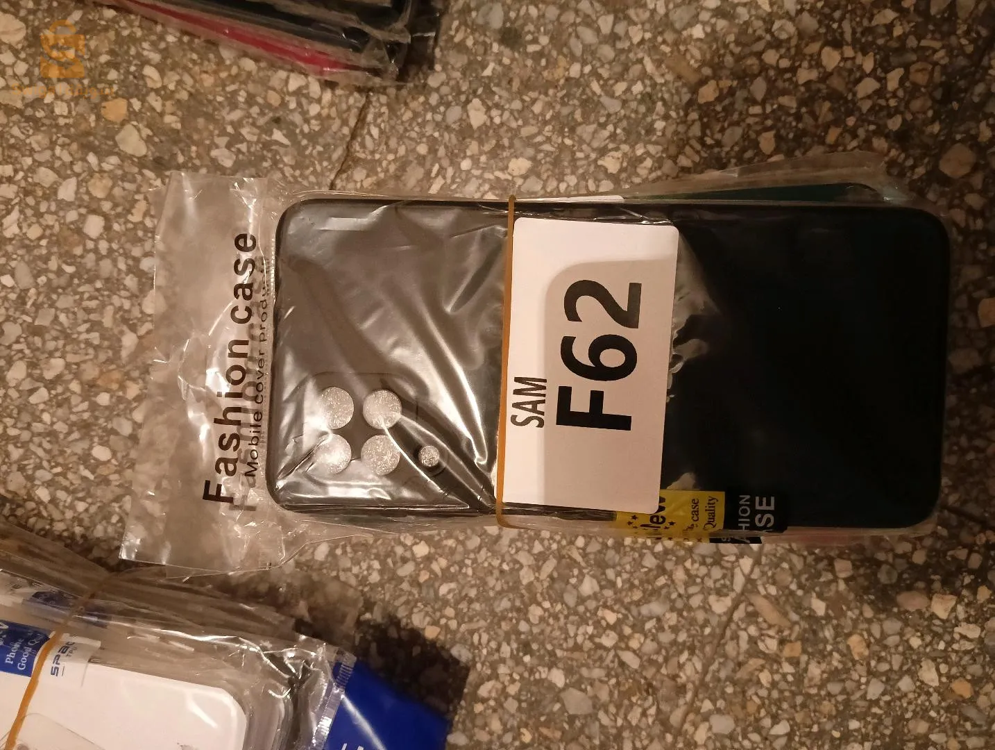 pochet de telephon