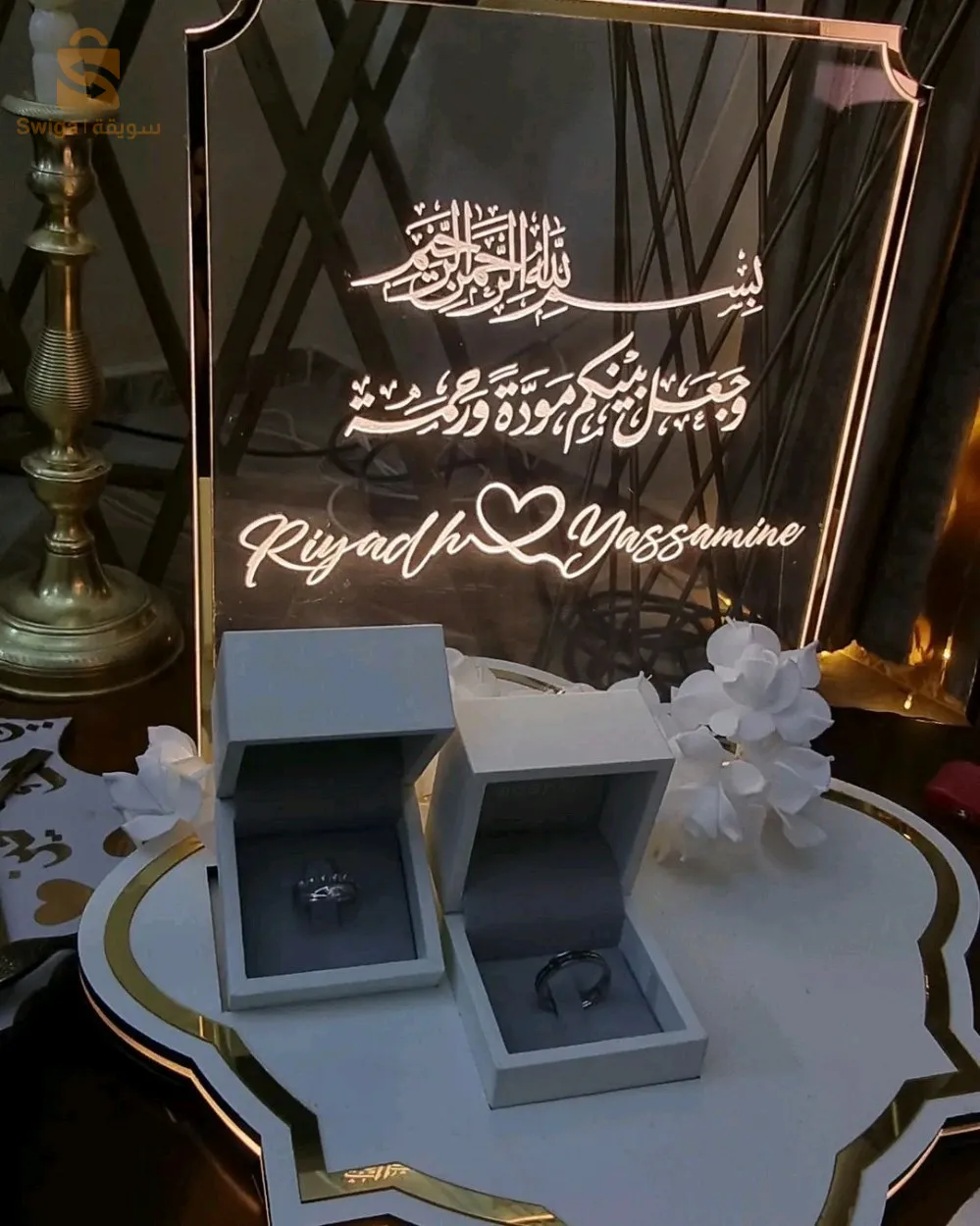 صنعة اعلانية للمحالات تجارية و الاكترونية وهديا حسب طلب