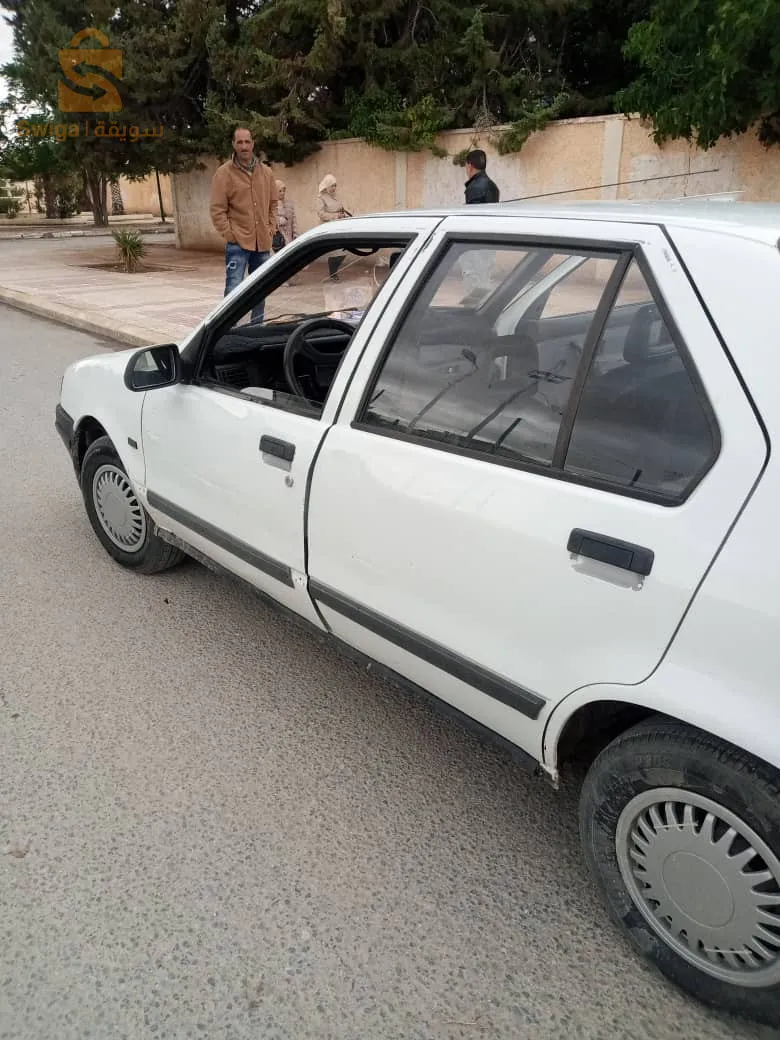 سيارة نظيفة فيها شوي روتوشات خفاف ولال الأمامي معاود جيهة السائق فيها ماستيك فالكابو رجع عليا.