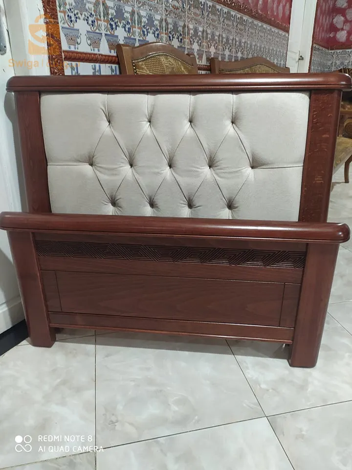 les lit 🛏 bois hetre  très  solide
سرير خشب اتر  نوعية جد جيدة