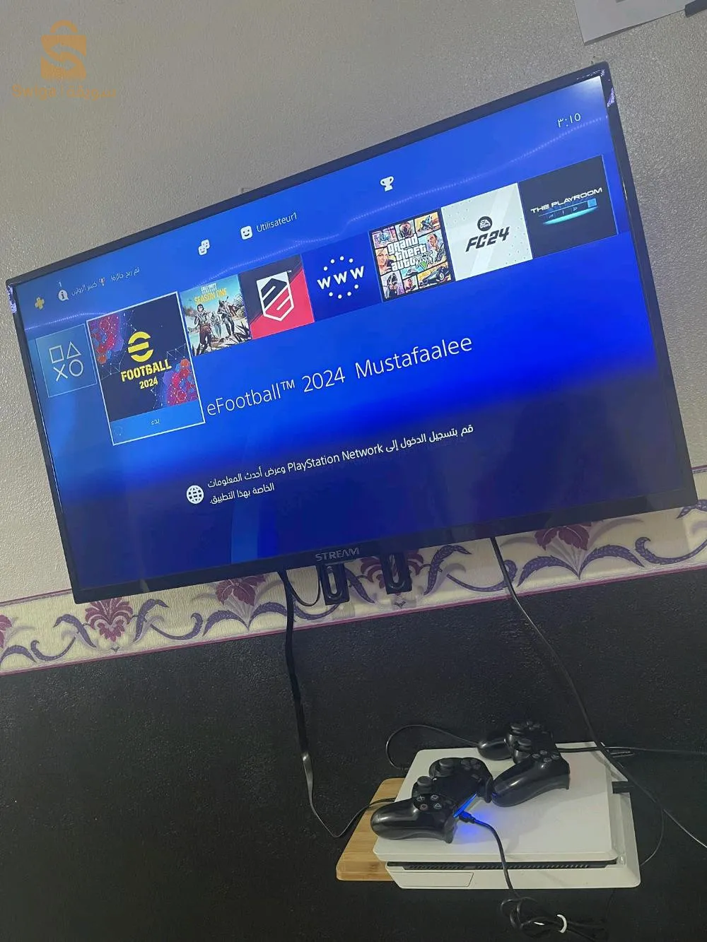 بلاي ps 4 مفلاشية فارسيو 09 ومعها 2 منات دوريجين وبيار 70حجم  إيطاليا و لعبت الكينق فيها 100 لعبة وإيكس بوكس 360 معها 3 مناط دوريجين و كمبيوتر جديد وطابعة نوع كانون و مكتب وكاس و تلفاز سومسونق حجم 43 وتلفاز إكسترام حجم 42