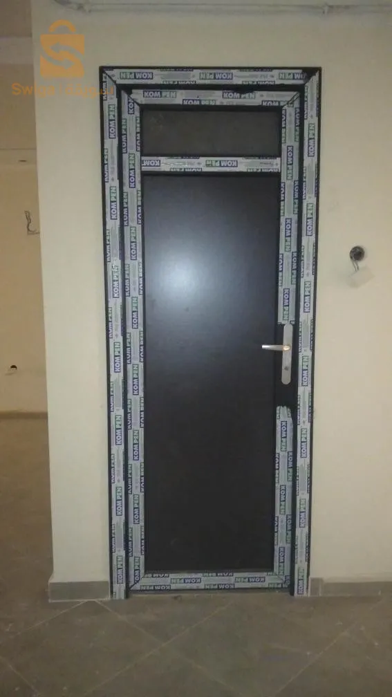 touts les travaux aluminium et pvc 
les ports 
les funatrs 
volé rolont 
balcon 
vitrage 
cabinet de duch