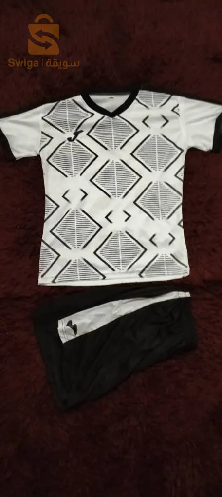 بذلاة رياضية لجميع الفئات العمرية