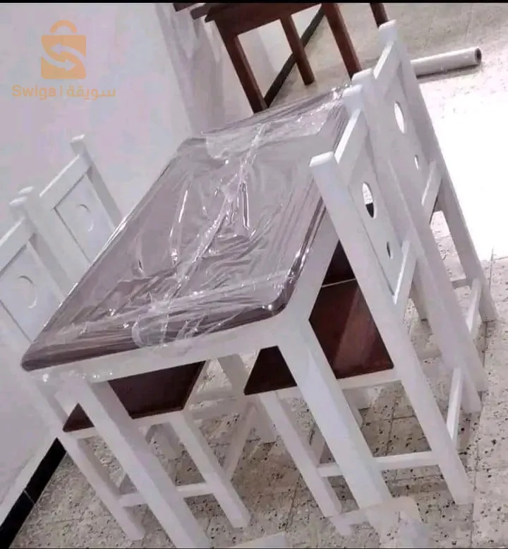 طاولات وكراسي مطبخ