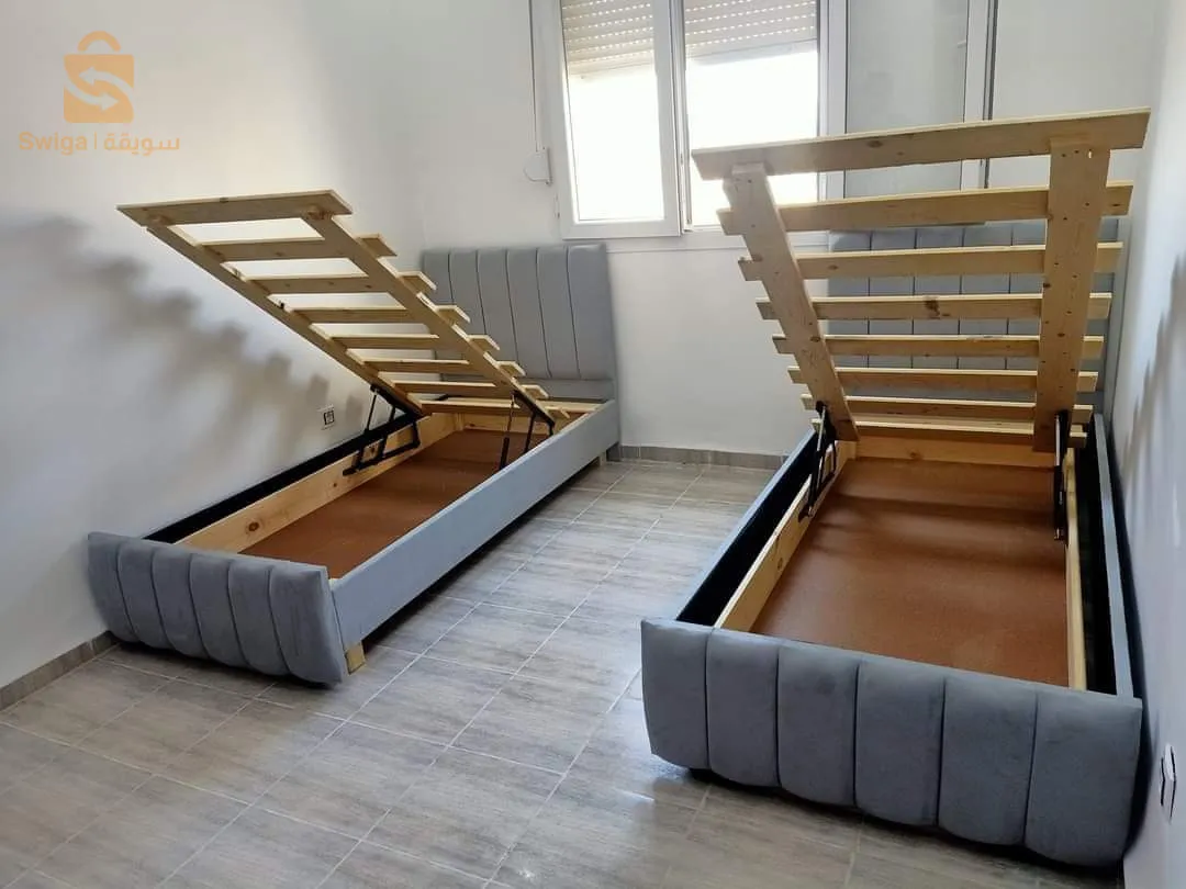 سرير نوم خشب احمر