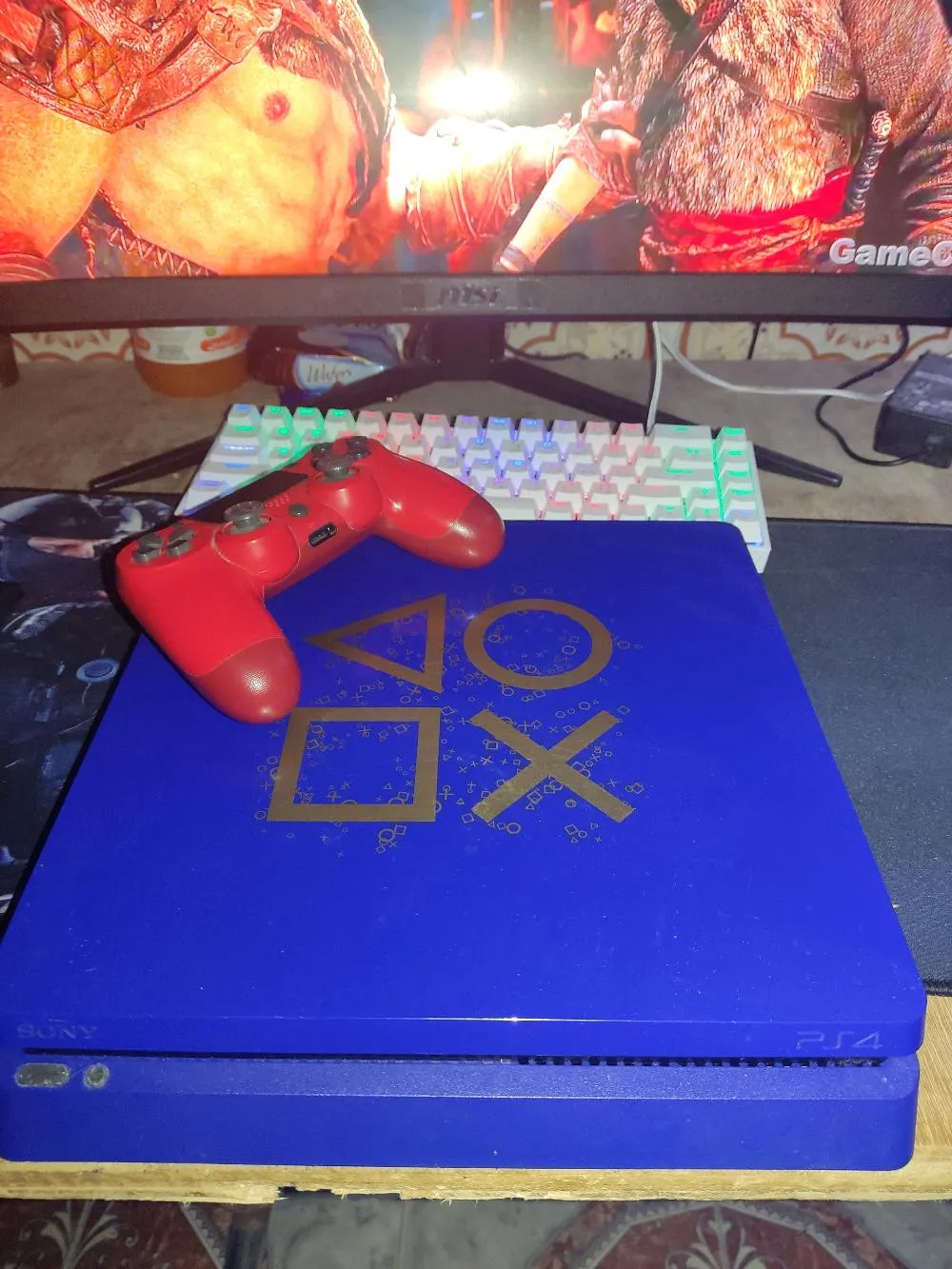 PS 4 slim édition limitée version 11 manneet v2