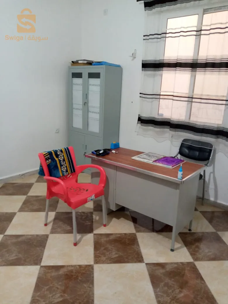 أثاث عيادة طبية