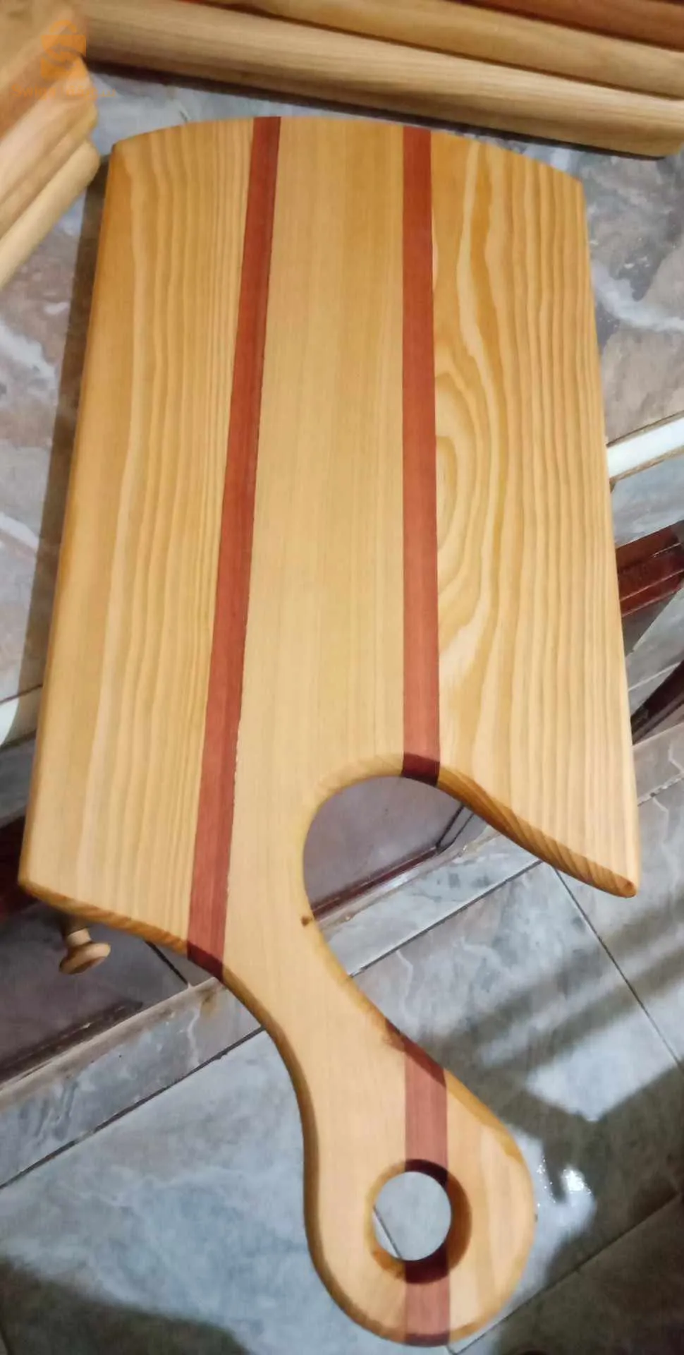 plateau de service, plancha à découper porte-pot de fleurs...