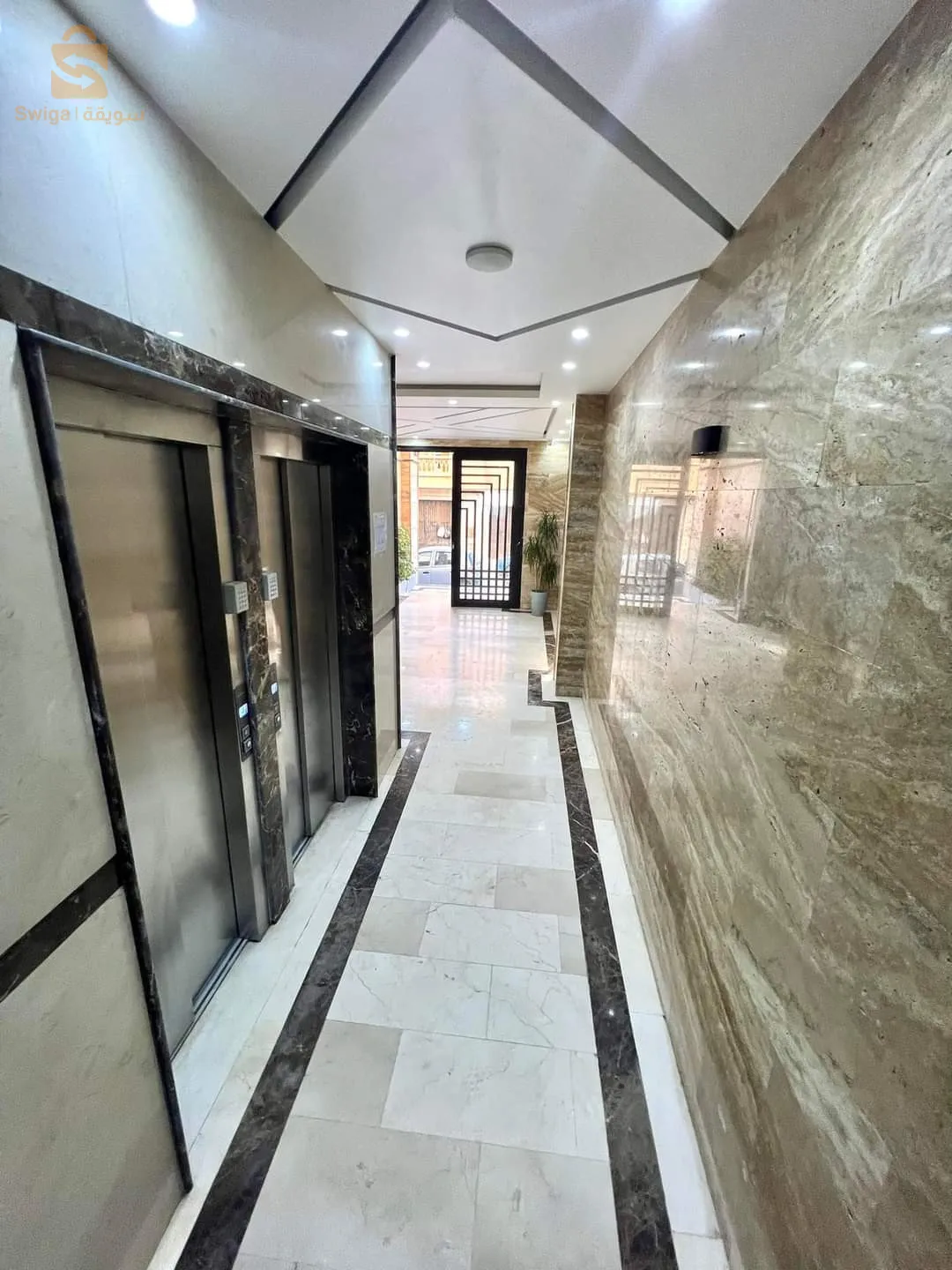 a vendre appartement f4 120m² canastel Oran