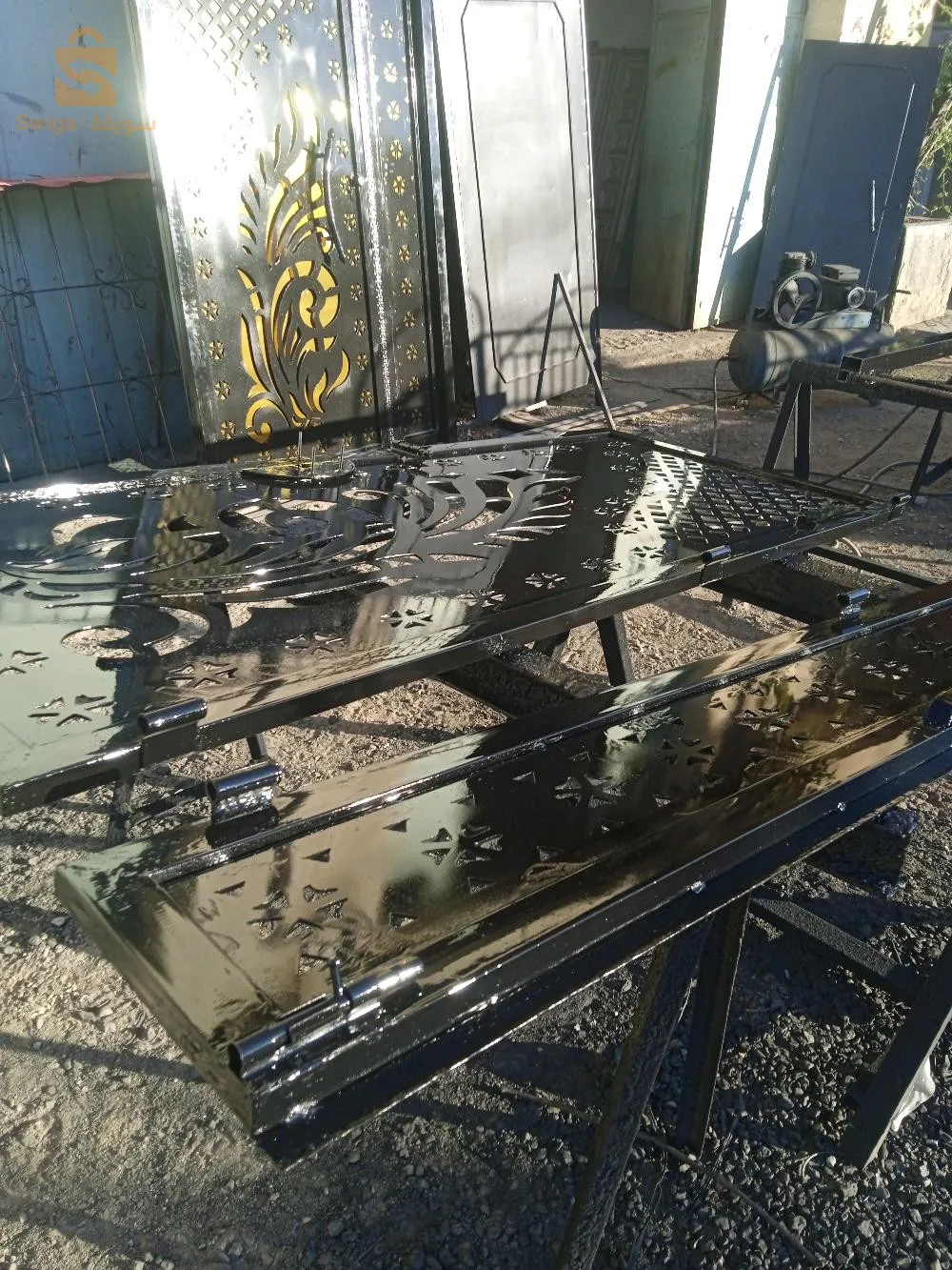 صناعة الابواب والنوافذ الحديدية و صناعة كل انواع المشواة و الطابونة