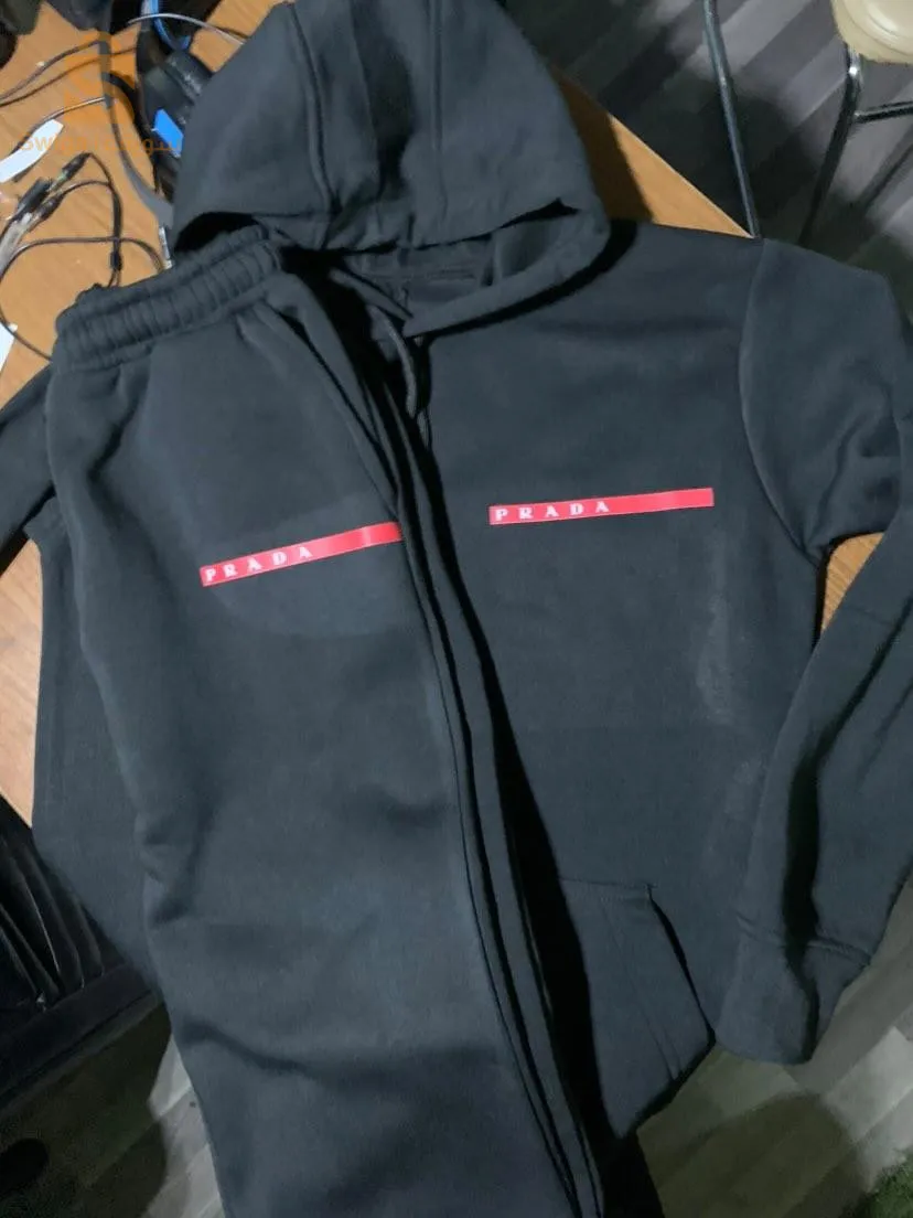 hoodie's et ensemble la Coste Nike Adidas Louis Vuitton Prada
تريكوات كاليتي واعرة تلبس وحدك