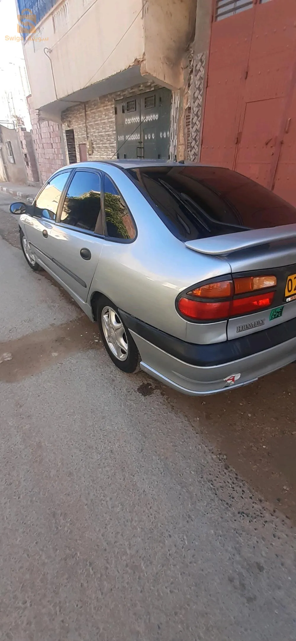 لاقونا