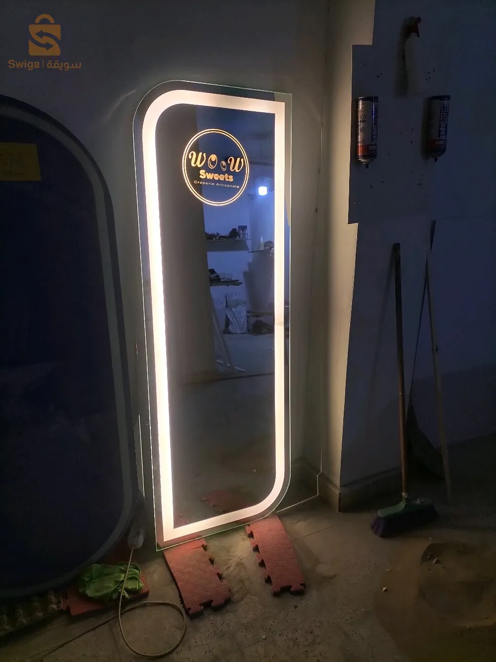 المرآة العصرية المضيئة