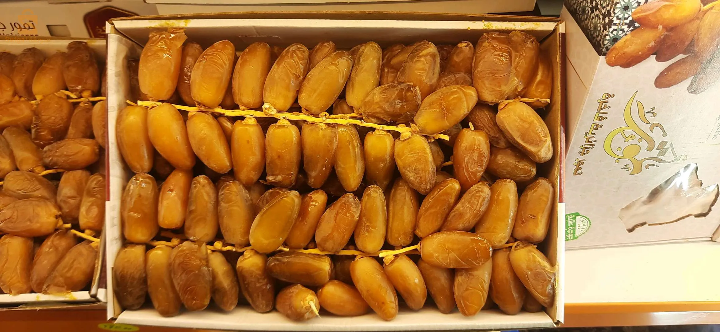 تمور جديدة ذو جودة عالية