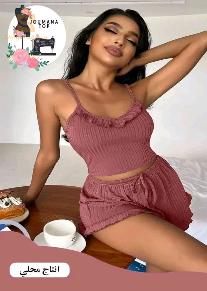 ملابس نسائية بالجملة
