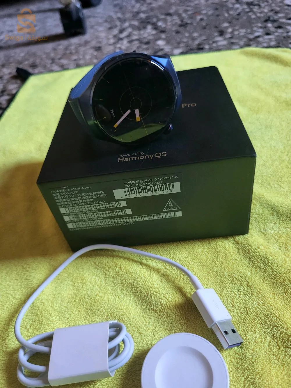 Huawei watch 4 pro titanium bleu