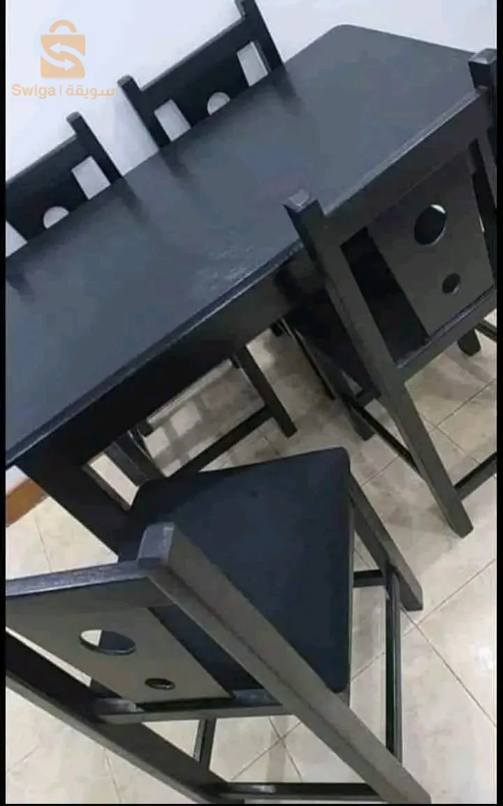 طاولات وكراسي مطبخ