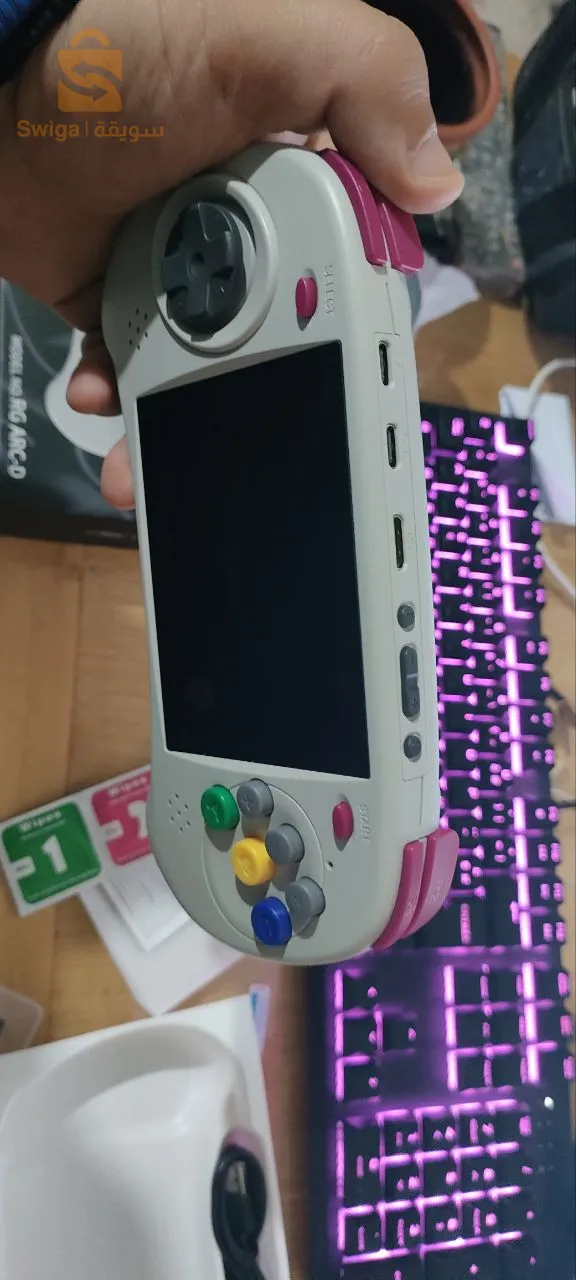 استمتع بتجربة الألعاب المحمولة بلا حدود مع ANBERNIC RG ARC-D! 🎮✨جديد تماما مع التوصيل لجميع الولايات