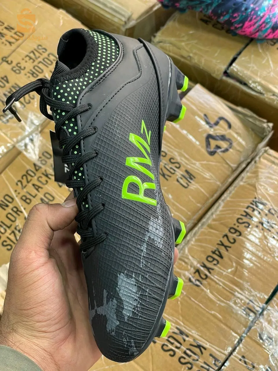 حذاء رياضي crampons RMz Nv model 3