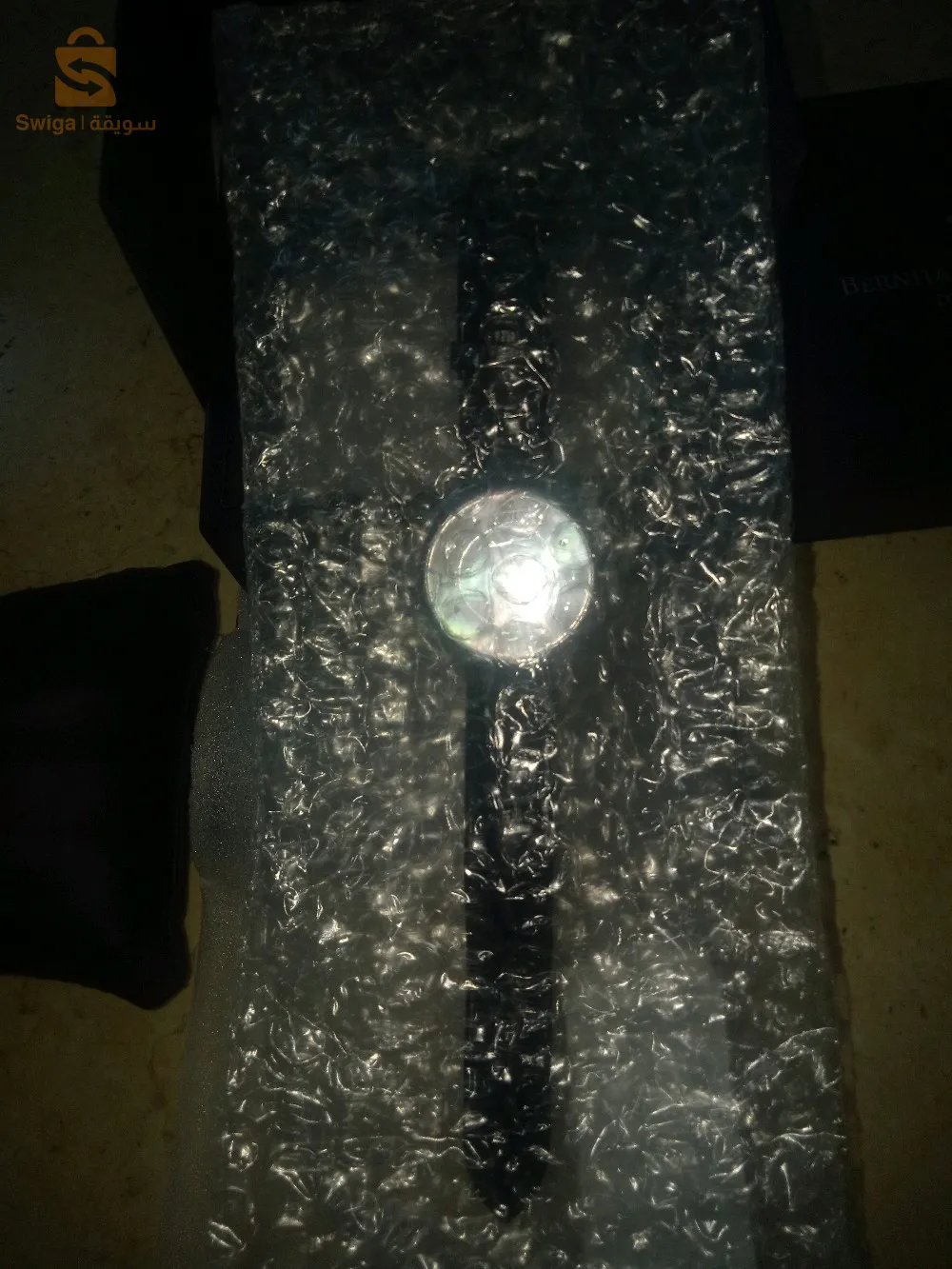 montre suisse en pierres de diamant