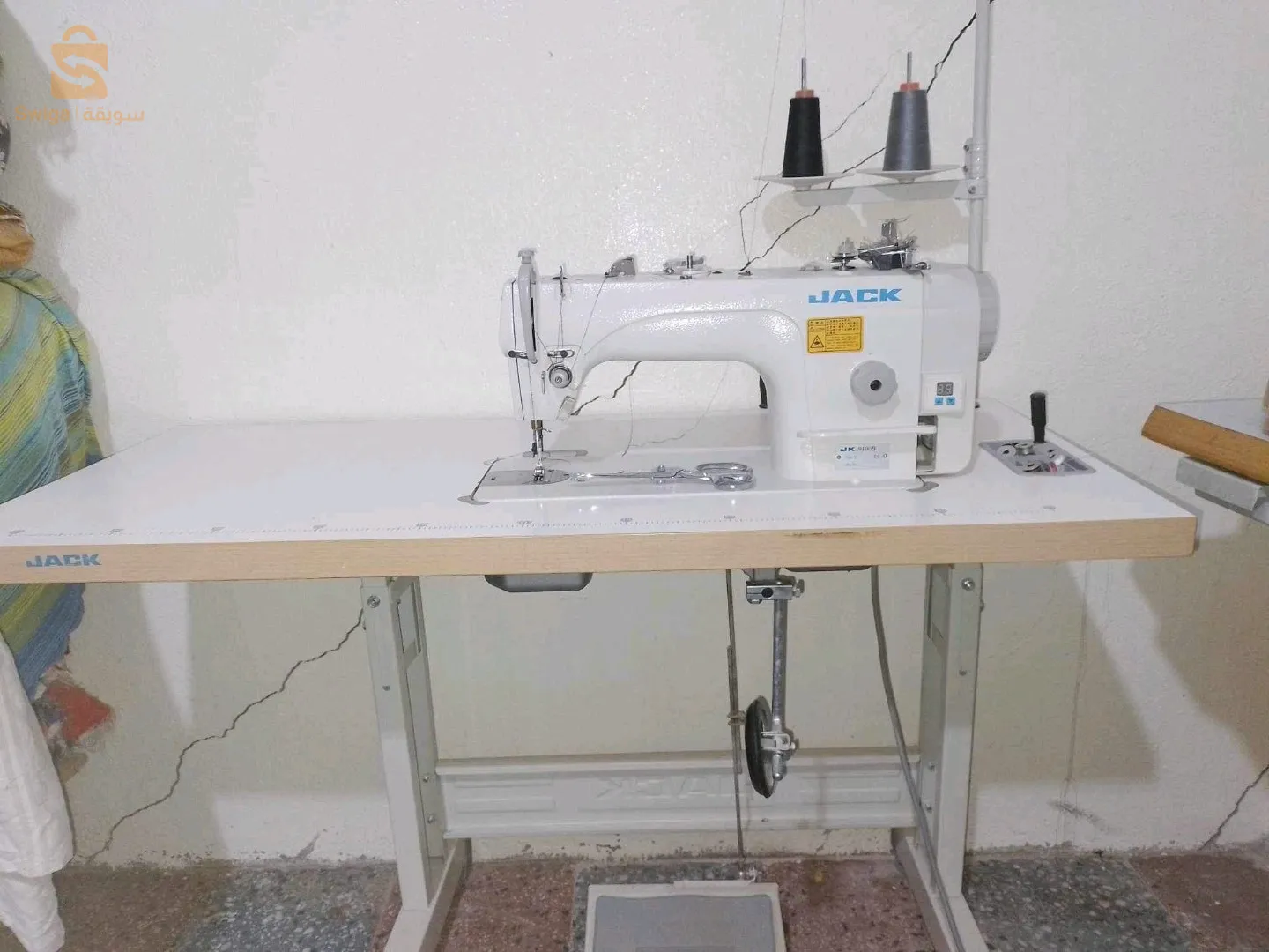 مشينات خياطة للبيع.