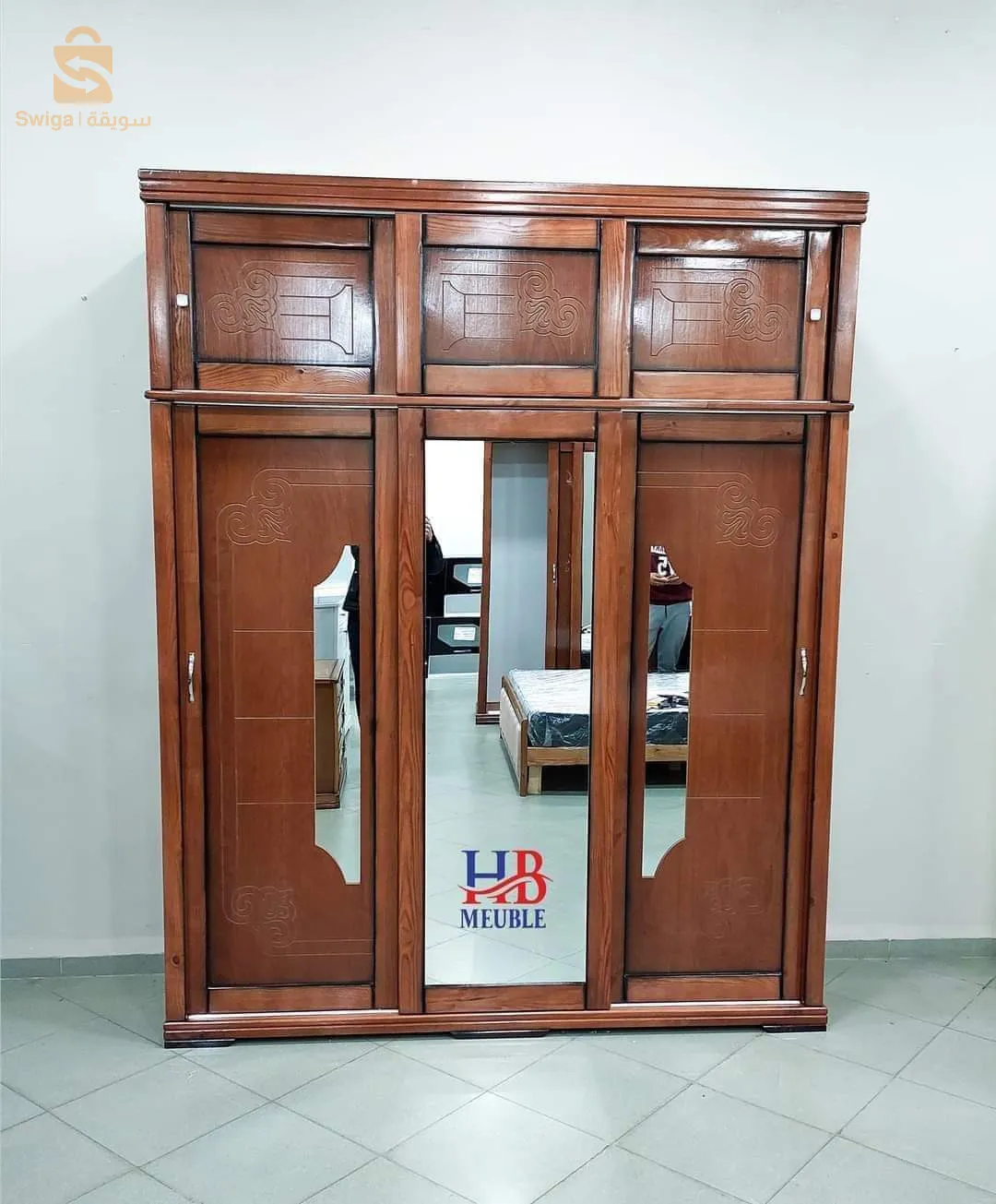 les armoires en bois rouge par facilité