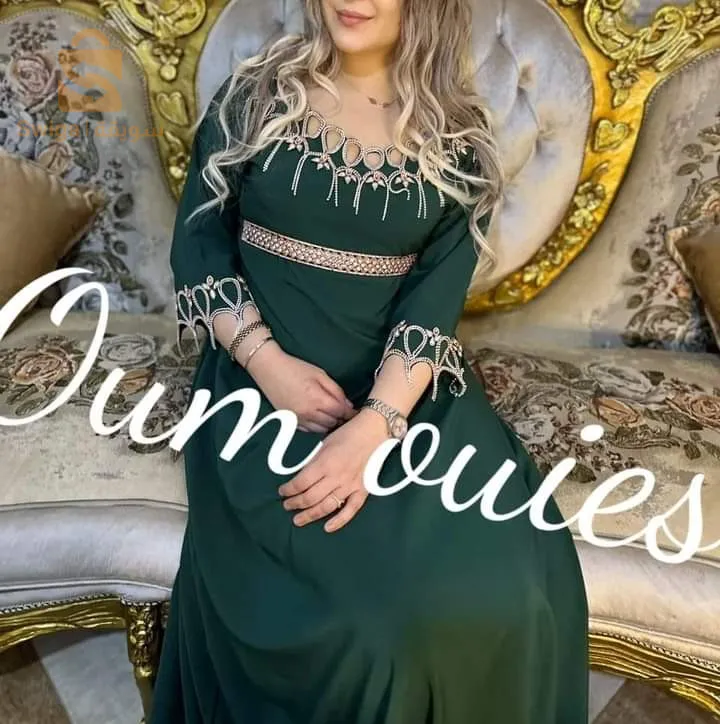 ملابس نسائية