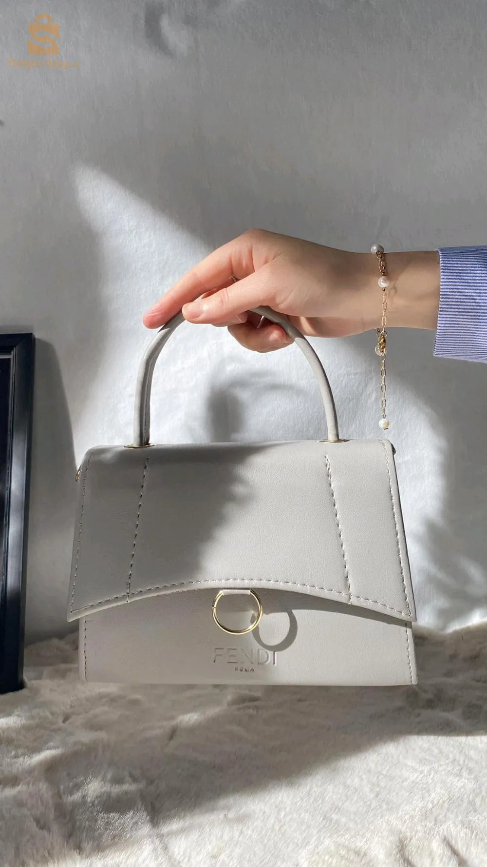 Elevate Your Style: Discover a Versatile Collection of Women's Handbags"