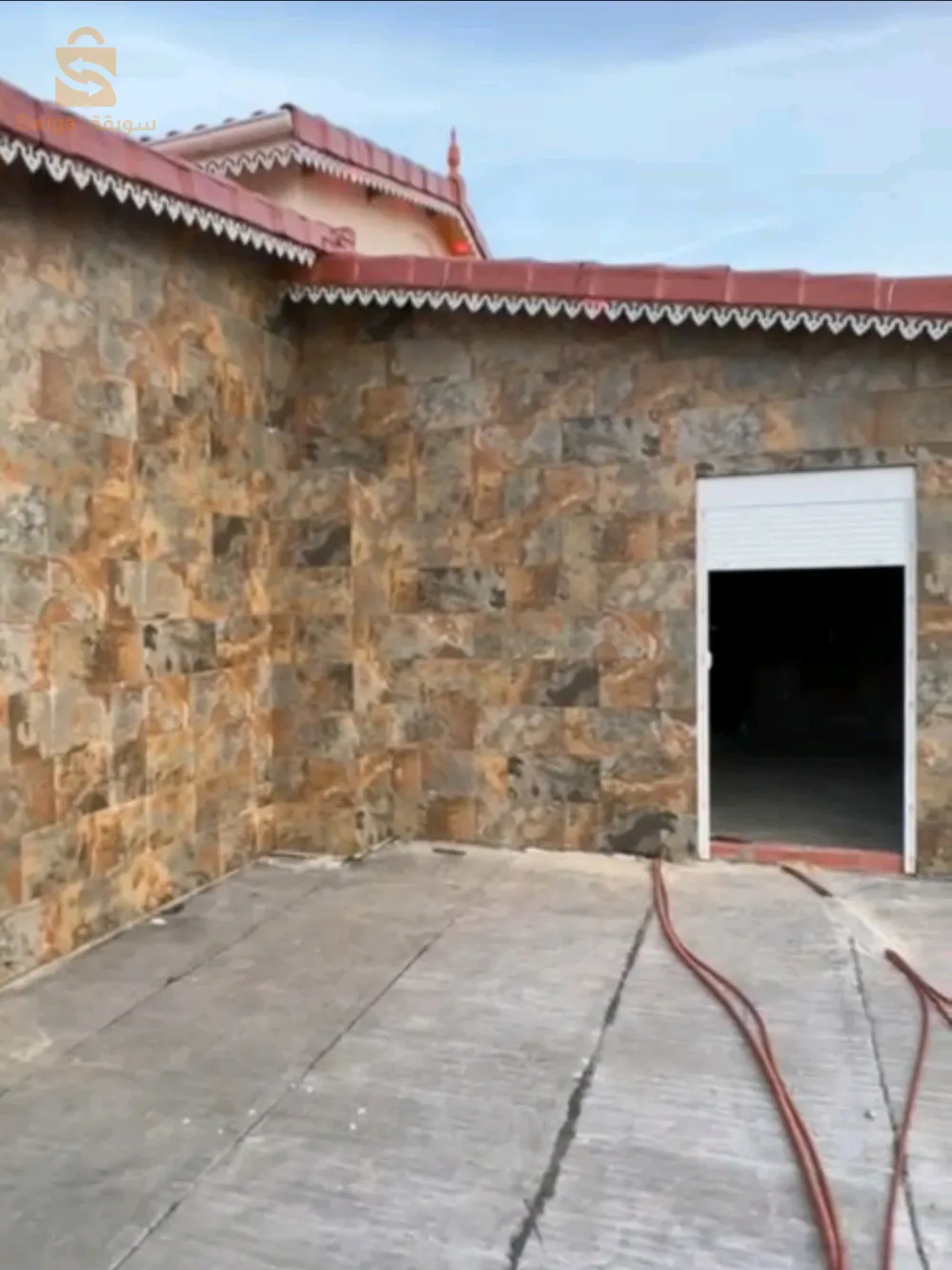 شقة  F2 +terrasse سومي فيني جيجل وسط المدينة