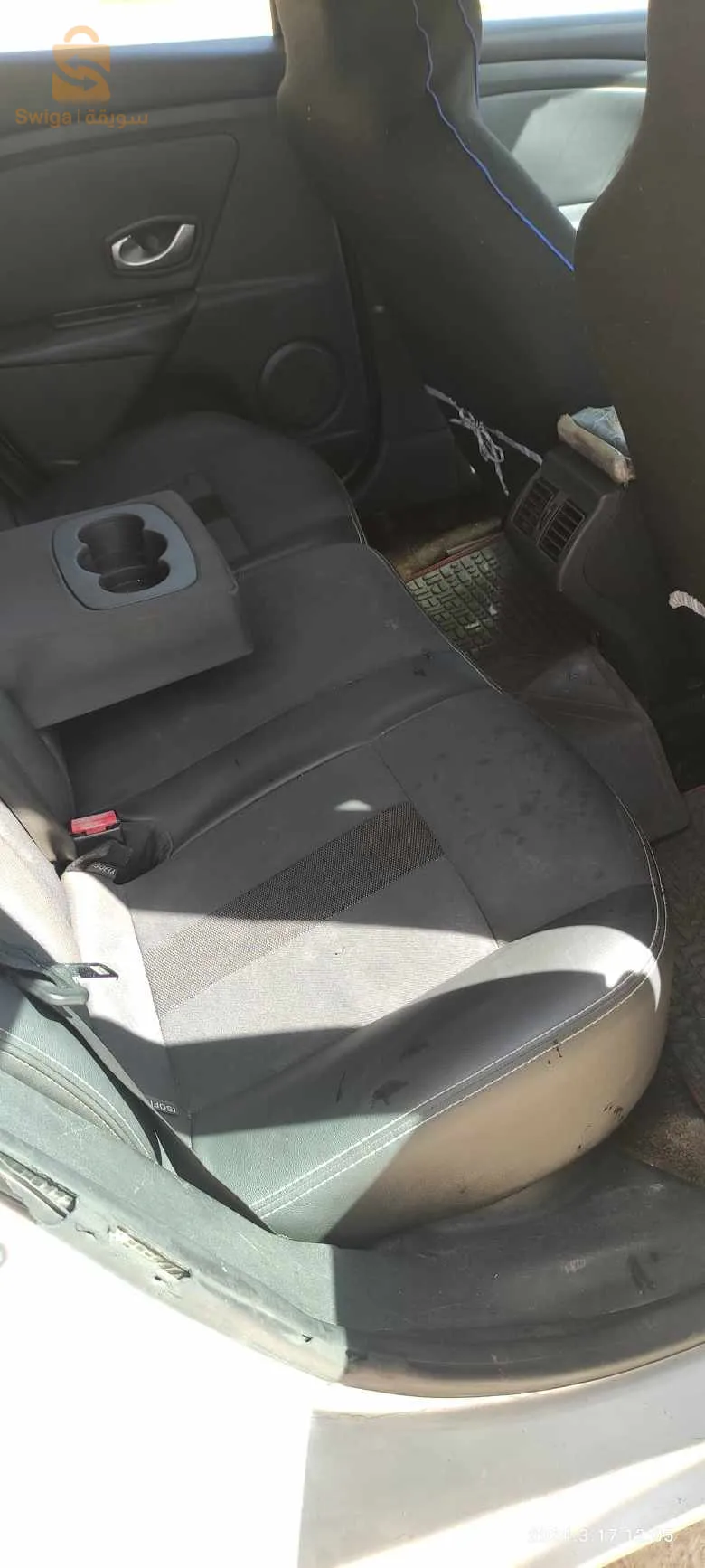 Megane lacoste 🇫🇷🐊 1.5 dci 110 cv simence
Boit 6
Année 2010