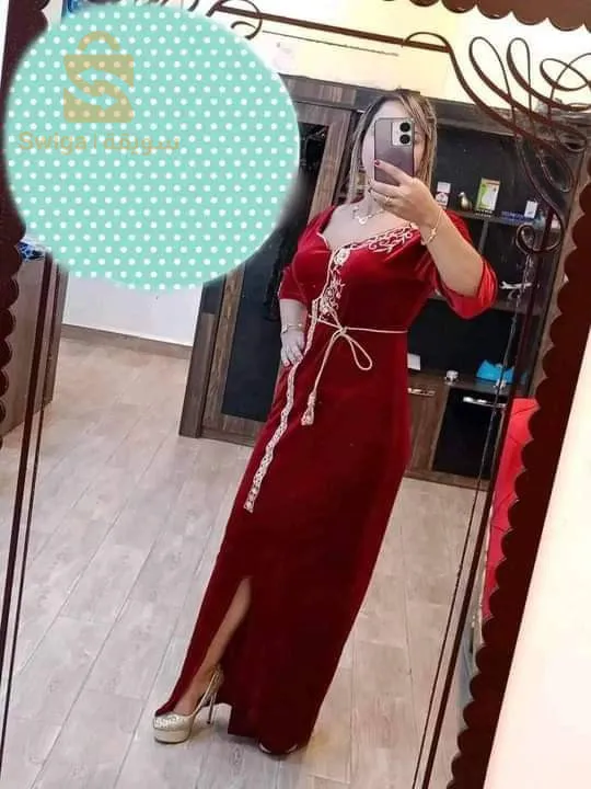 روبة العيد ستيل جديد و بسعر مكانش كيفو فالسوق و خدمة روووعة مرحبا بيكم و كاين توصيل