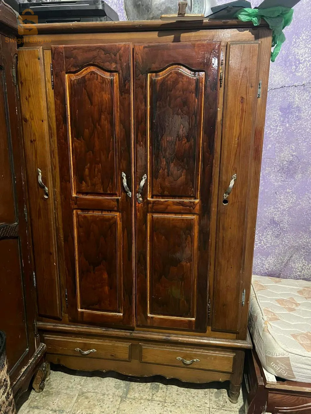 خزانة نوع قديم جديدة