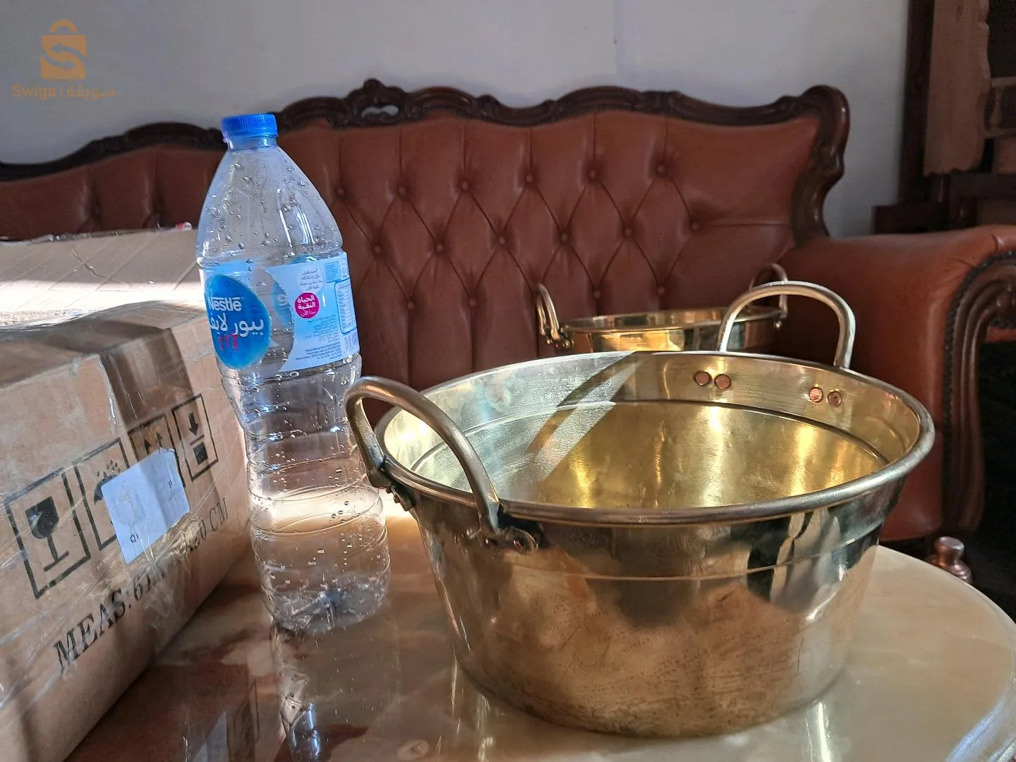 Anciennes bassines à confiture, vintage, en cuivre jaune.