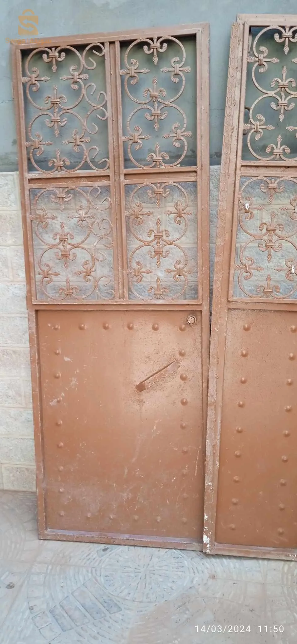 باب من نوع حديد