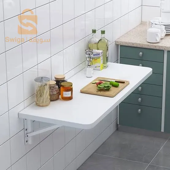 طاولة قابلة للطي على الحائط