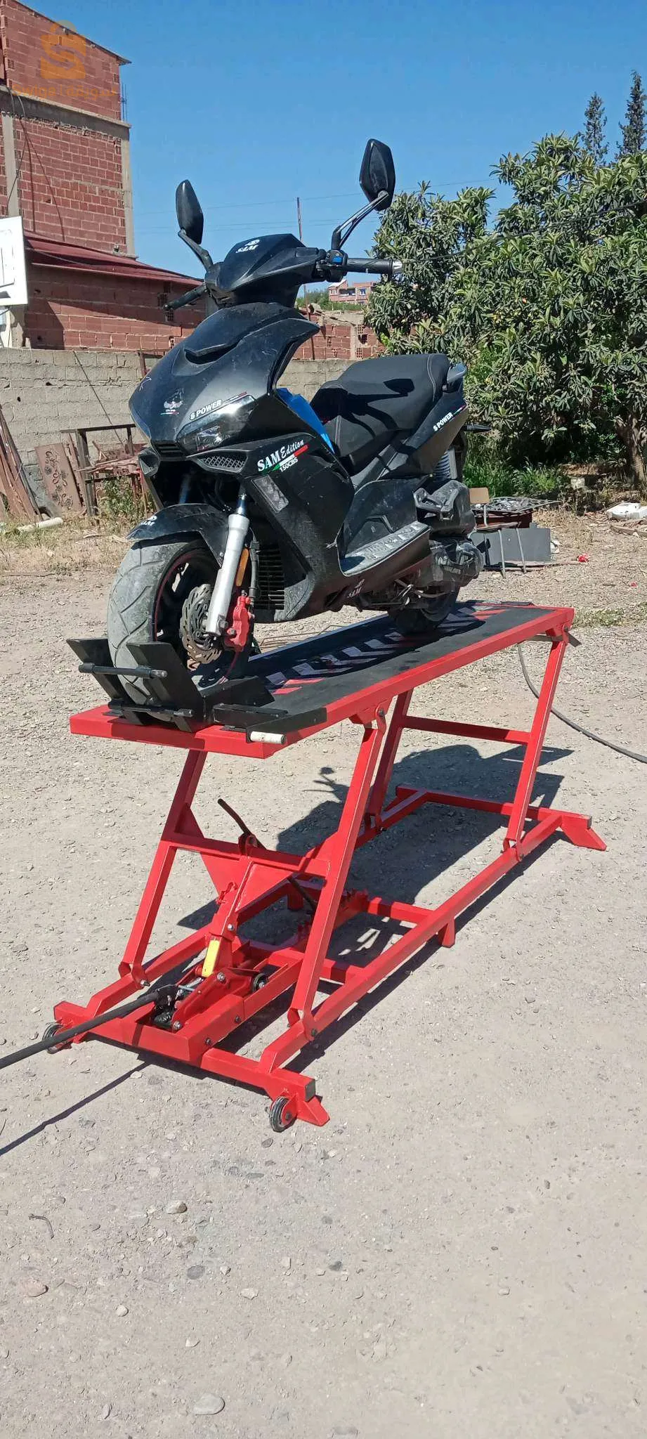 pont pour mécanique de motos