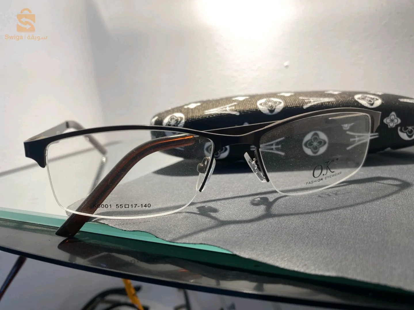 4500 adulte avec verre bleu block reposant3500 enfant avec verre anti reflet reposant