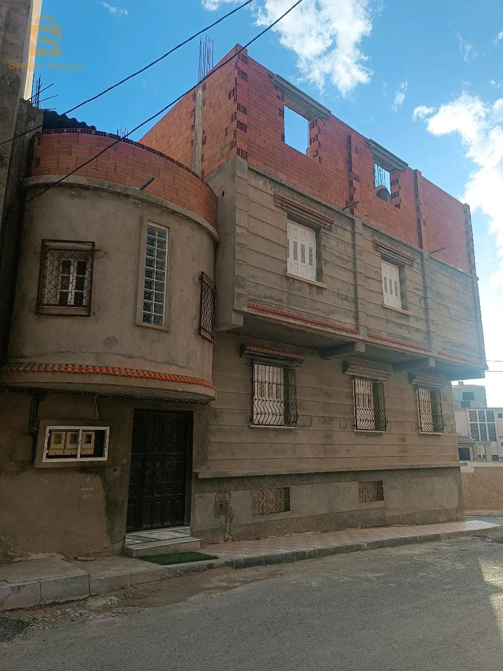 دار للبيع في حي الڨصرية سطيف فيها 120 م دوبل فصاد قريبة من مصحة بابور مع العقد و دفتر عقاري رقم الهاتف 0555776326