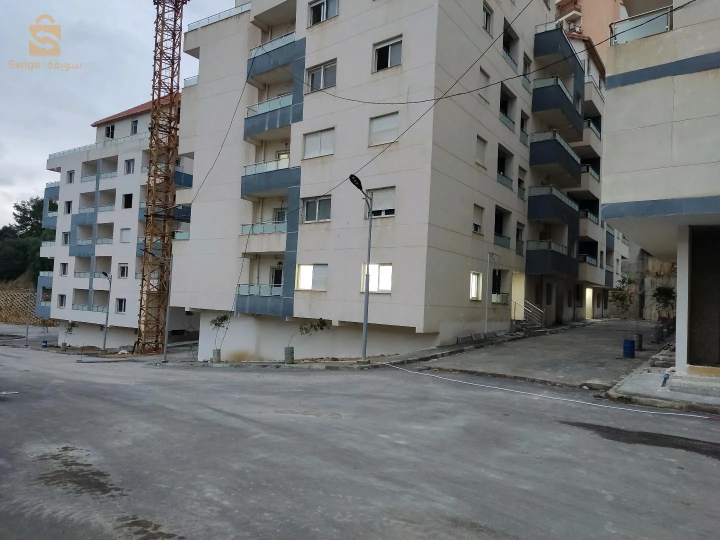 أمام محطت الحافلات الدويرة