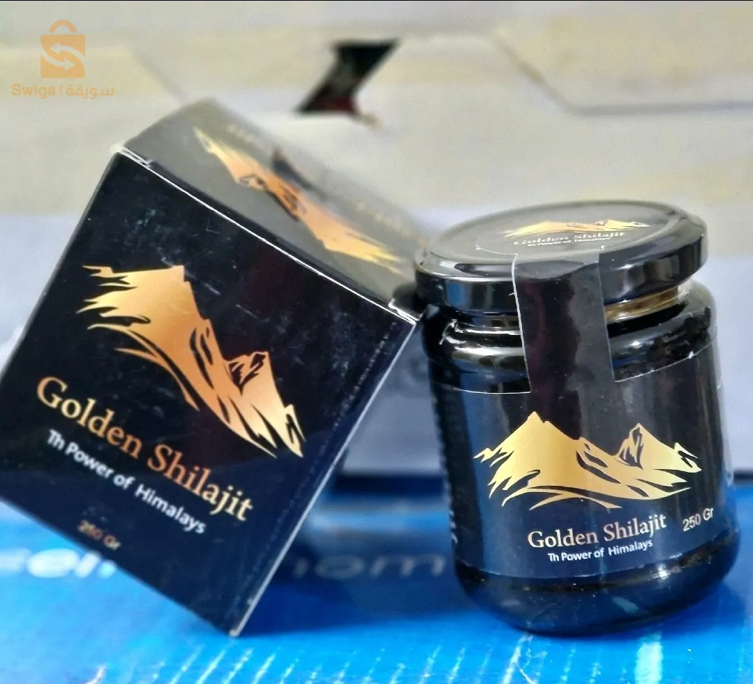 Golden Shilajit
الفوائد
يحسن من صحة القلب ويعزز من وظيفة الدماغ، يخفف من شعور الجسم بالتعب ويحارب سرطان الكبد، يتمتع بخصائص مضادة للفيروسات، يدعم الخصوبة، يعزز مستويات هرمون التستوستيرون، يعزز الأداء، يحمي القلب، يدعم الذاكرة، يشجع التمتع بالصحة في مرحلة الشيخوخة، يقلل من الضغط عصبي، التهاب المفاصل، اضطرابات الجهاز البولي التناسلي، اضطرابات هضمية، حصى الكلى، الربو، ضعف الغدة الدرقية وهو مضاد للجراثيم و مكافح لها، يجدد الجسم وكذلك العقل، مكافحة الشيخوخة (العقلية والبدنية على حد سواء). يزيد من عمل وامتصاص الأعشاب الأخرى، يرفع طاقة الجسم وينشط الكبد والمخ بعد نصف ساعة. مشروب طاقة طبيعي١٠٠٪ يزيد من افراز الدوبامين (هرمون السعادة).

الشيلاجيت مفيد أيضا للنساء من خلال العديد من الفوائد منها أنه يشفي العقم، يحسن الدورة الشهرية غير النظامية، يوفر القوة ويحسن أعراض نقص الكالسيوم، يساعدهن على البقاء في كامل عطائهن حتى بعد ساعات طويلة من العمل، يقلل من أعراض الشيخوخة مثل التجاعيد وفقدان الشعر، كما ويحسن كثافة العظام ويقلل من آثار التهاب المفاصل.