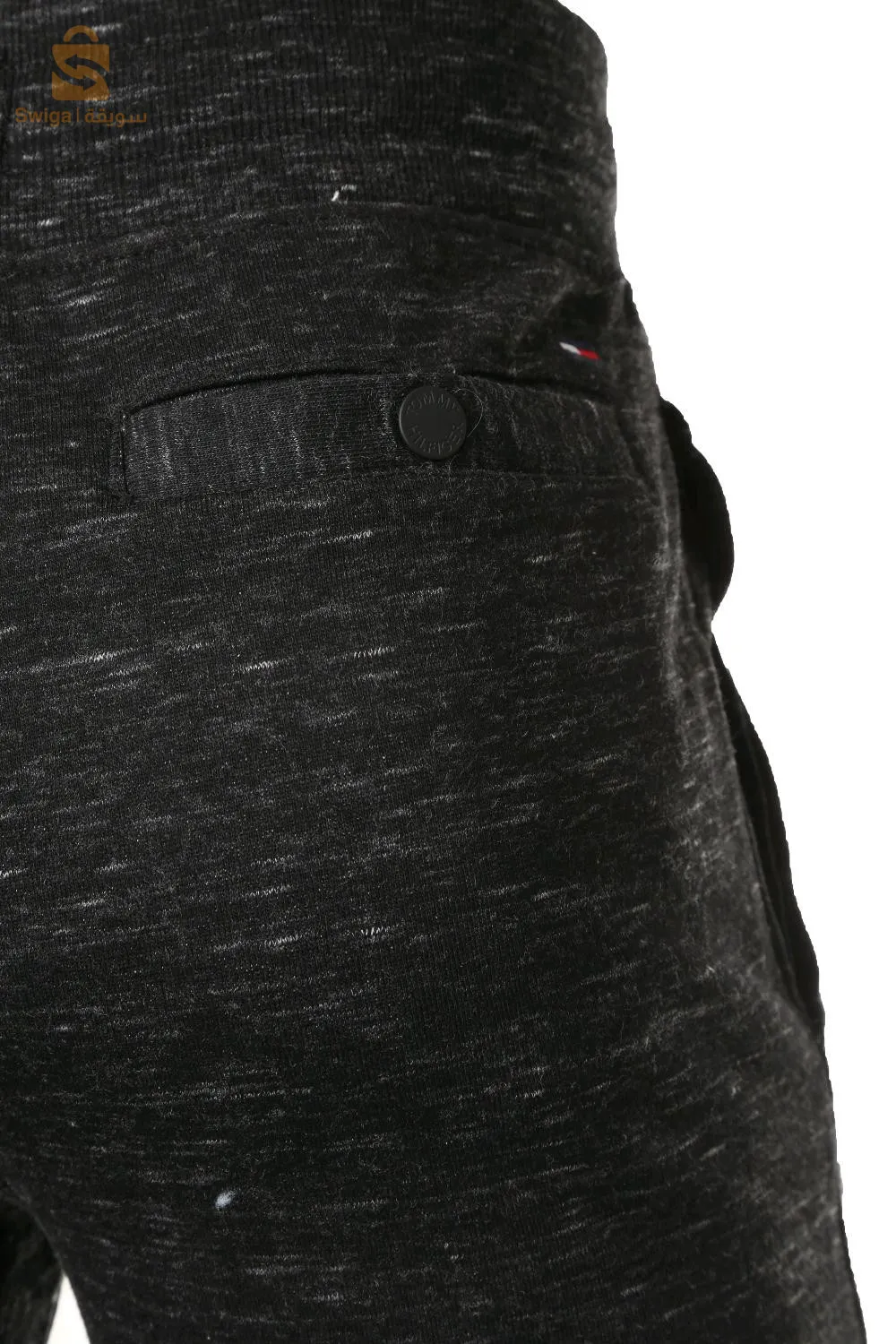 TOMMY HILFIGER jogging noire avec 2 poches à Côté