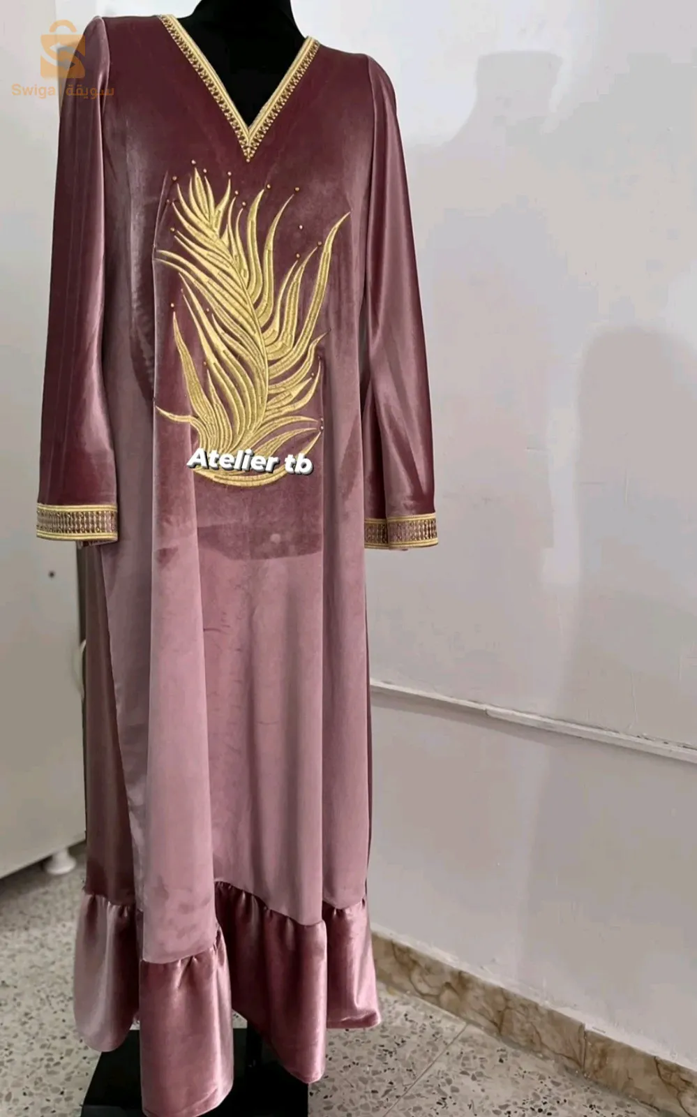 ڨندورة مطروزة