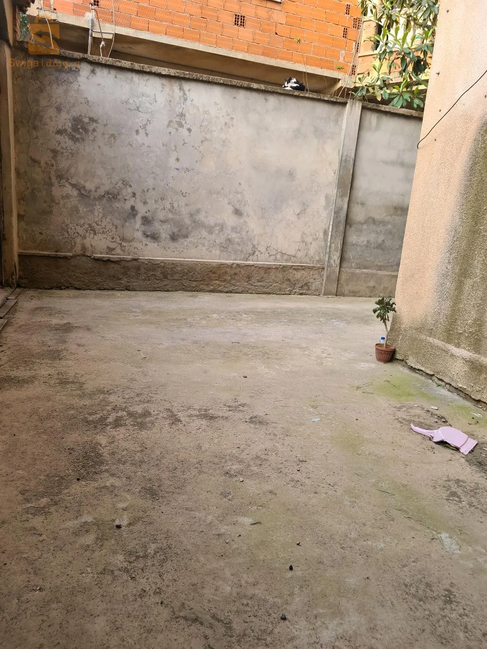 appartement f2 1er étage niveau de villa à louer à baba hassene (kartala)